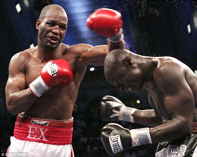 1415449209512_wps_21_Bernard_Hopkins_left_of_P.jpg