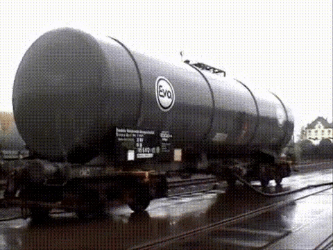 MXkV72GrMFiVi.gif