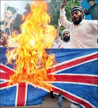 muslims-burn-british-flag.jpg