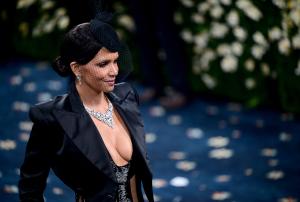 halleberry2025metgala137.jpg