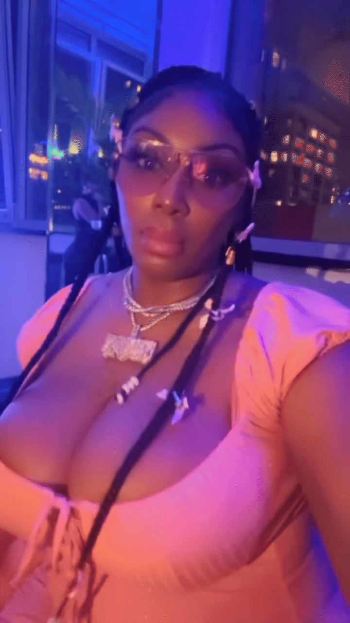 yvq1p87quj2g1.gif