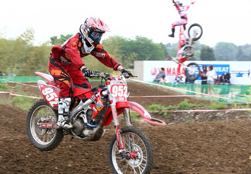 1223305124_065_pics.jpg