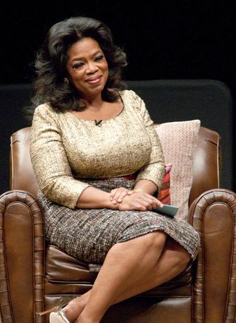 oprah2011-sitting-med.jpg