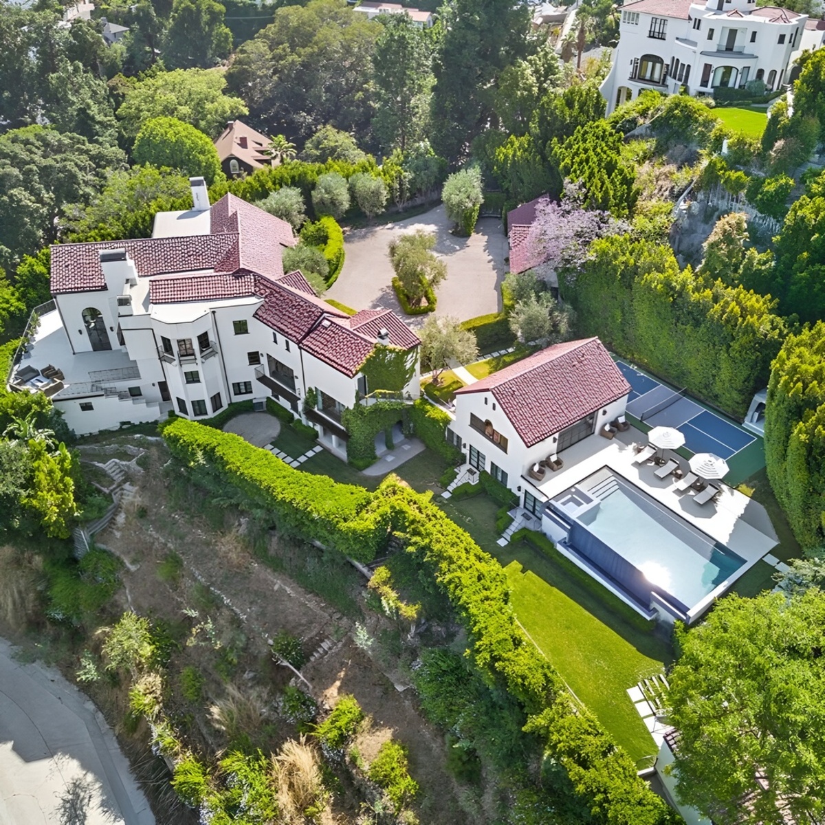crazyluxuryhomes.com