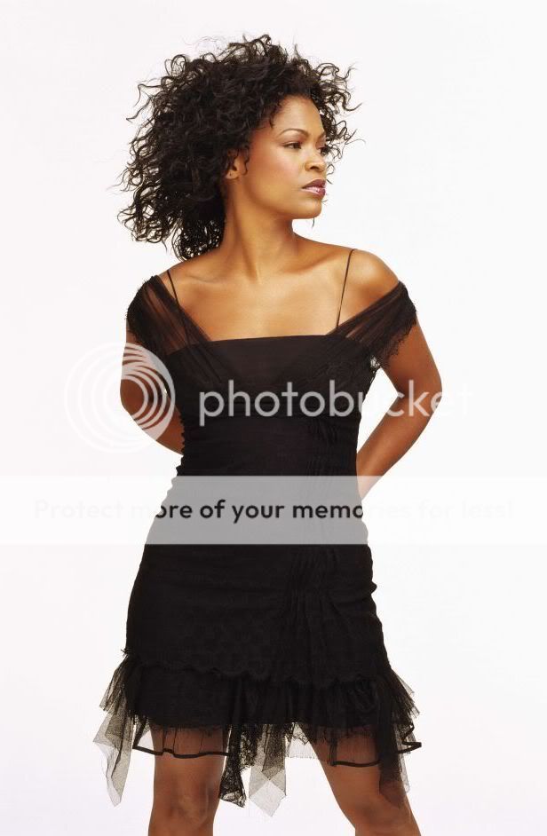 62564_Shahel_Nia_Long_3004072027_00.jpg