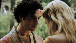 tumblr_nok1r4XnMS1qht7rbo2_250.gif
