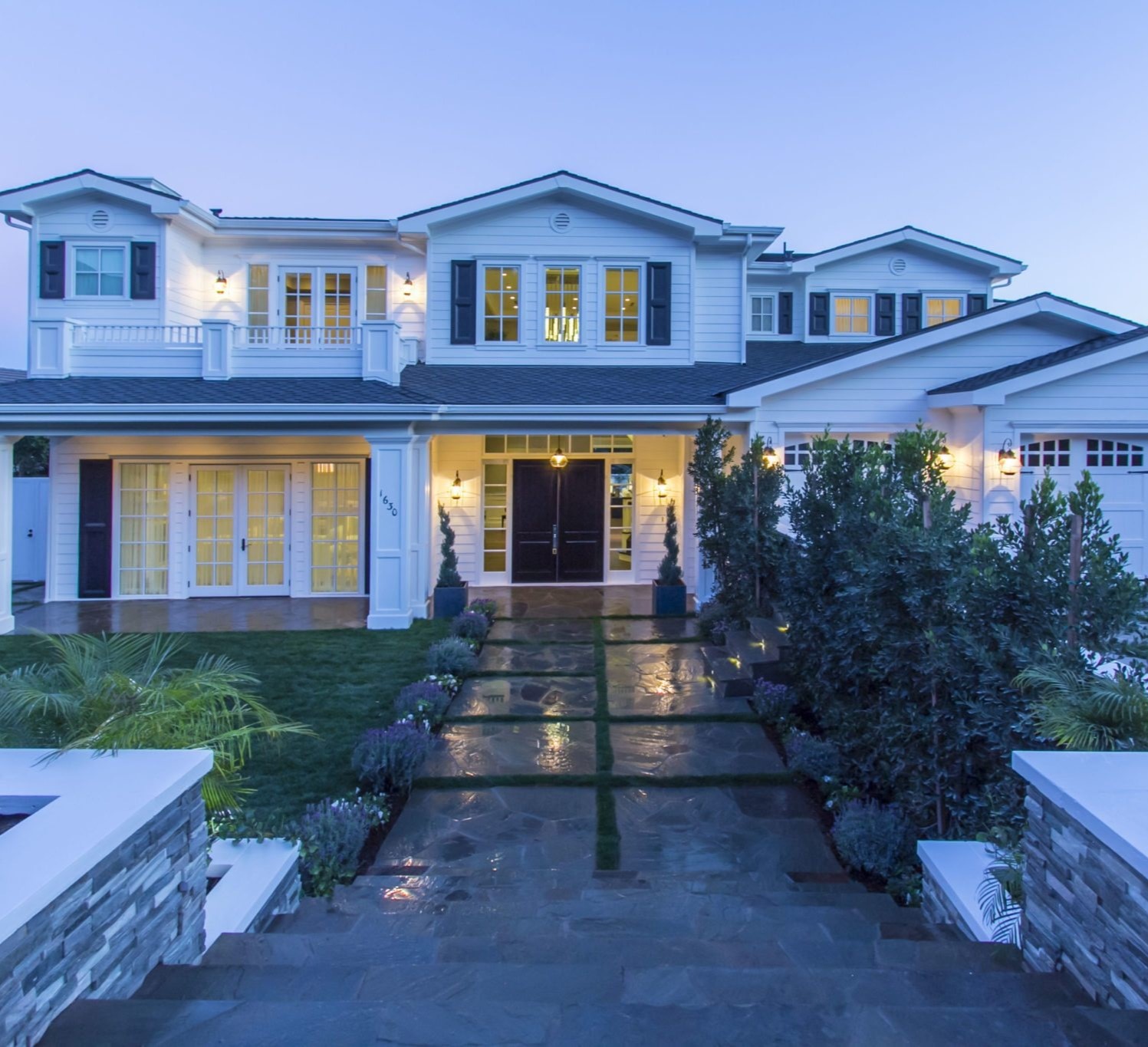 crazyluxuryhomes.com