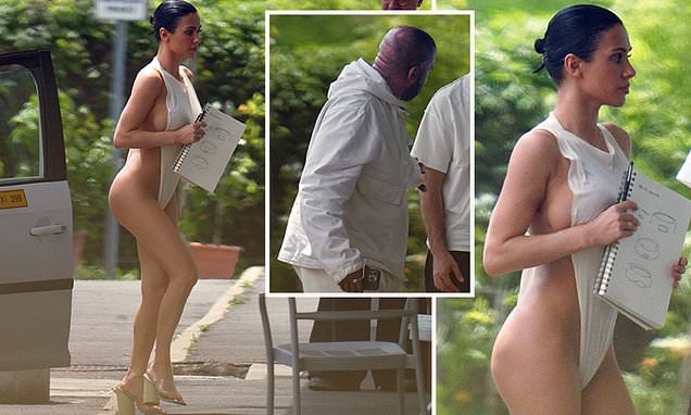 www.dailymail.co.uk