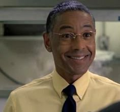 91a7eb8e343f85bc73dc19e9bcd1bdd3--gustavo-fring-gus-fring.jpg