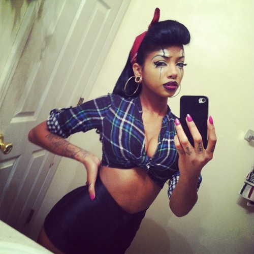 tumblr_mcs38fbIQ31qic6vjo1_500.jpg