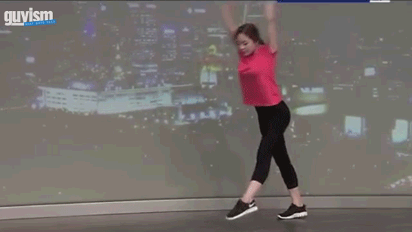 double-jointed-asian-chick.gif