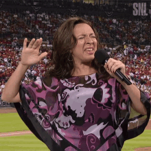 singing-maya-rudolph.gif