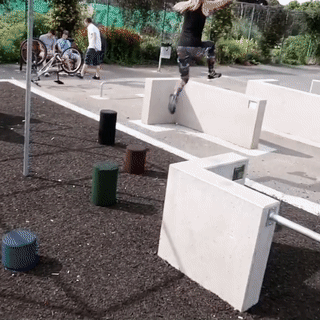 tumblr_p8umdrmy2u1v6w3juo5_400.gif