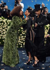 halleberry2025metgala141.jpg
