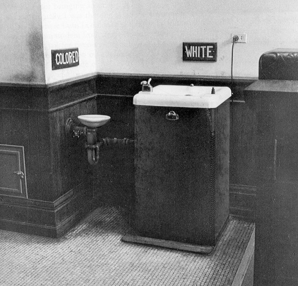 colored-drinking-fountain-bw.jpg