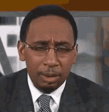 https://media.tenor.com/LXSY6sp8oMwAAAAM/stephen-a-smith-wait-wait.gif