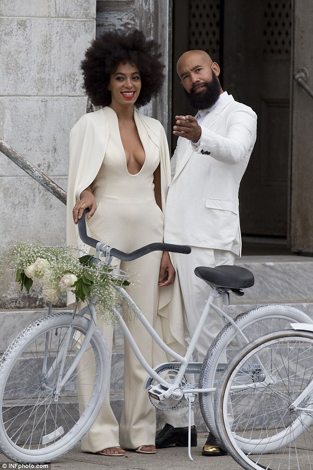 1416174132011_wps_7_Solange_Knowles_and_Alan_.jpg