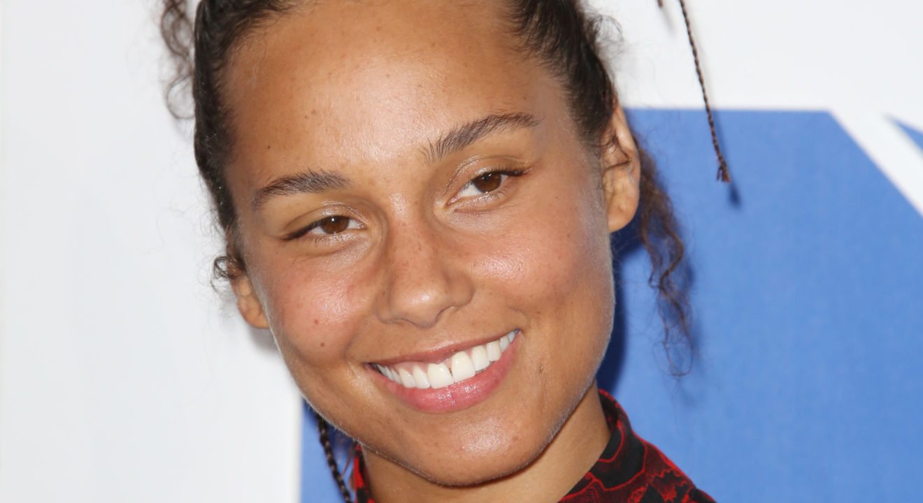 5-times-alicia-keys-no-makeup-stunned.jpg