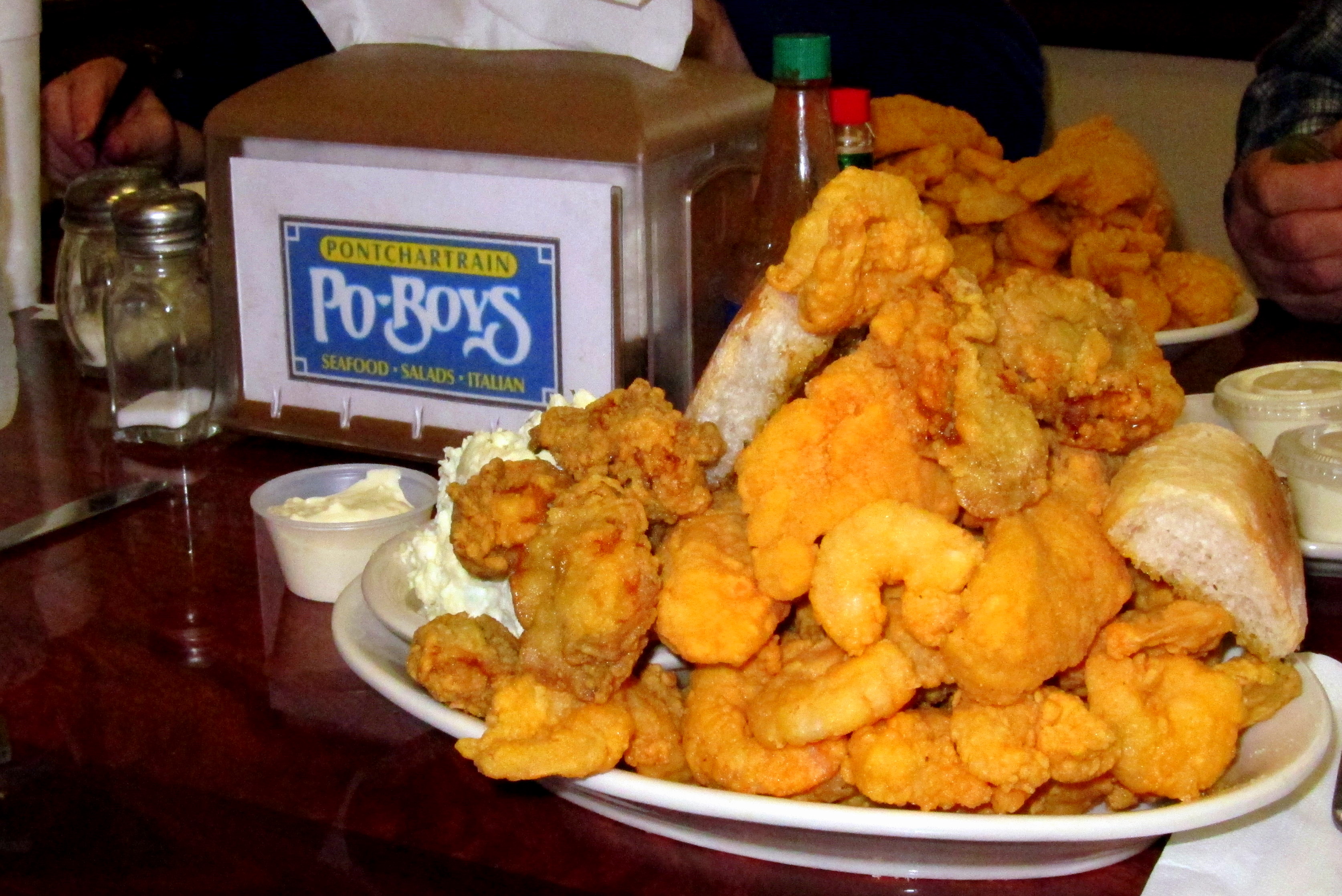 pontchartrain-po-boys-and-seafood.jpg
