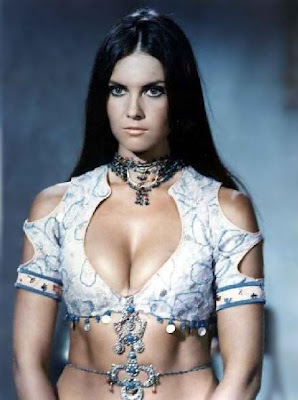 caroline+munro.JPG