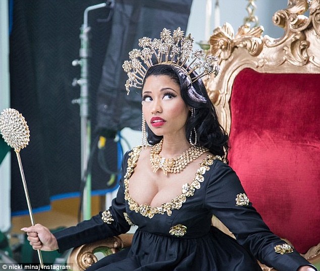 1412139605167_wps_67_Nicki_Minaj_So_excited_to.jpg