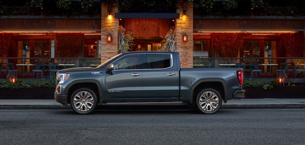 2019-GMC-Sierra-Denali-004.jpg