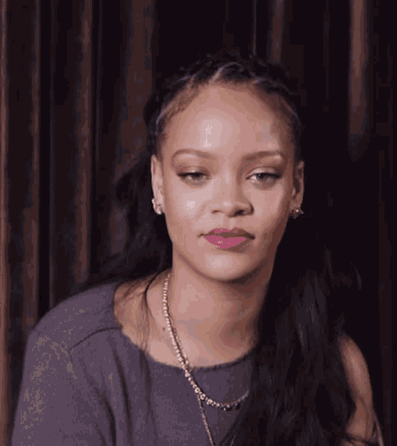 rihanna.gif