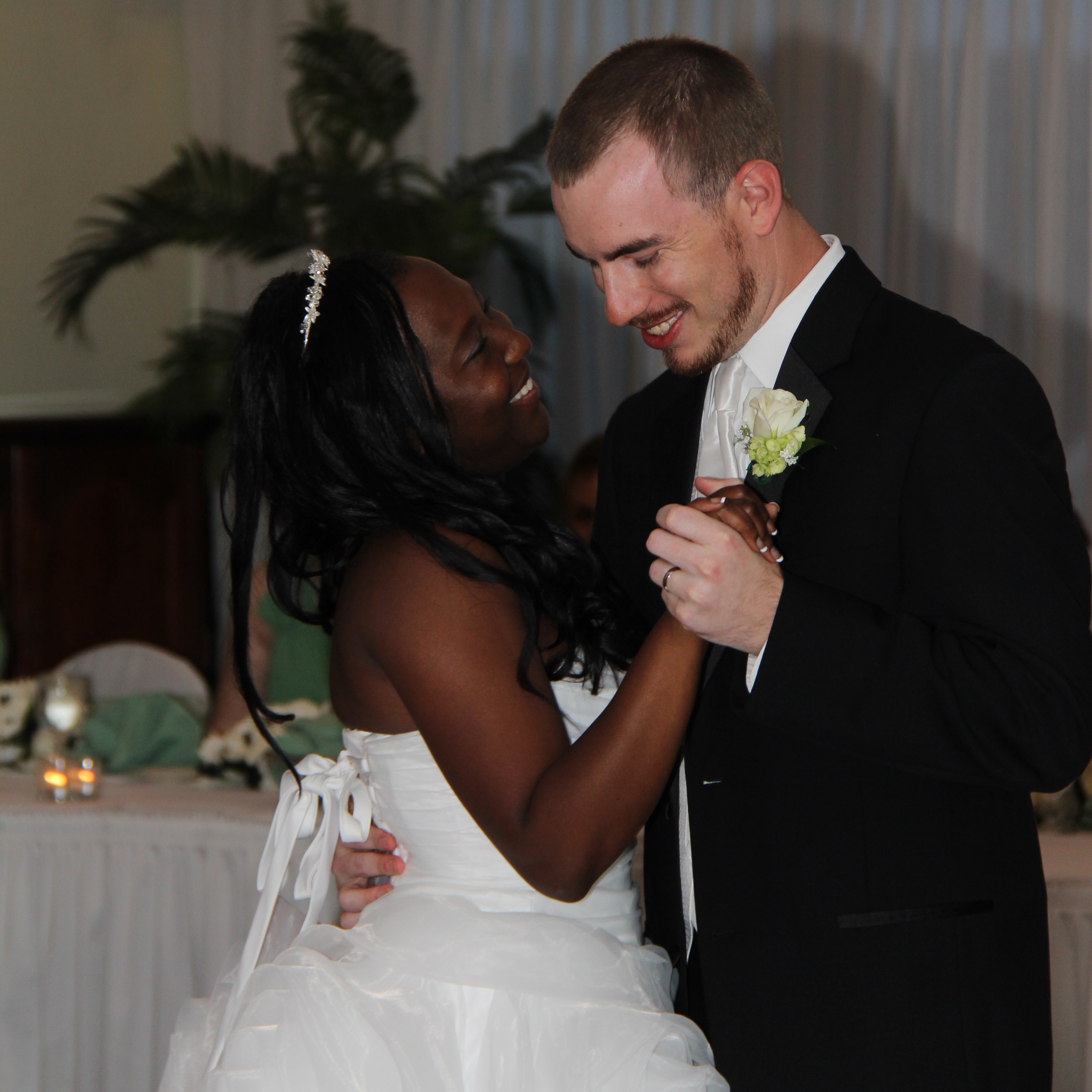 Mike-and-Chaslyn-2.jpg