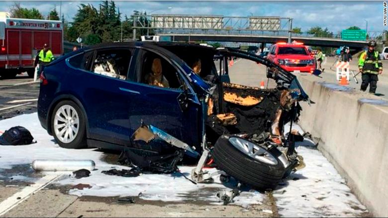 180331134842-tesla-model-x-crash-780x439.jpg