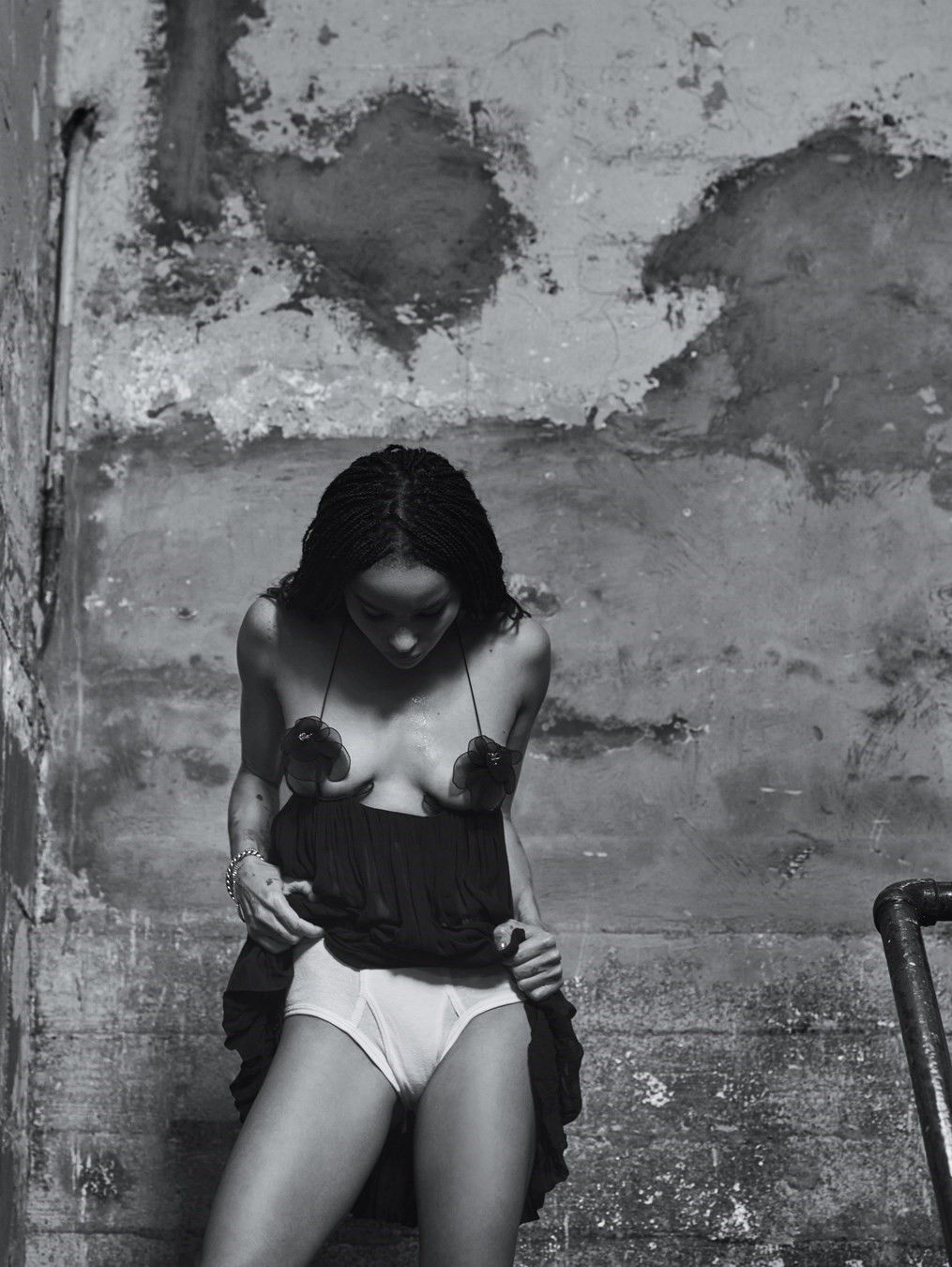 Zoe-Kravitz-Topless-Boobs-17.jpg