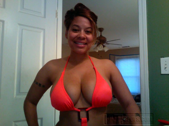 10-bikini-models-8.jpg