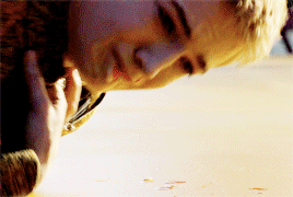 tumblr_ovfzryCHFp1vbn26jo2_400.gif