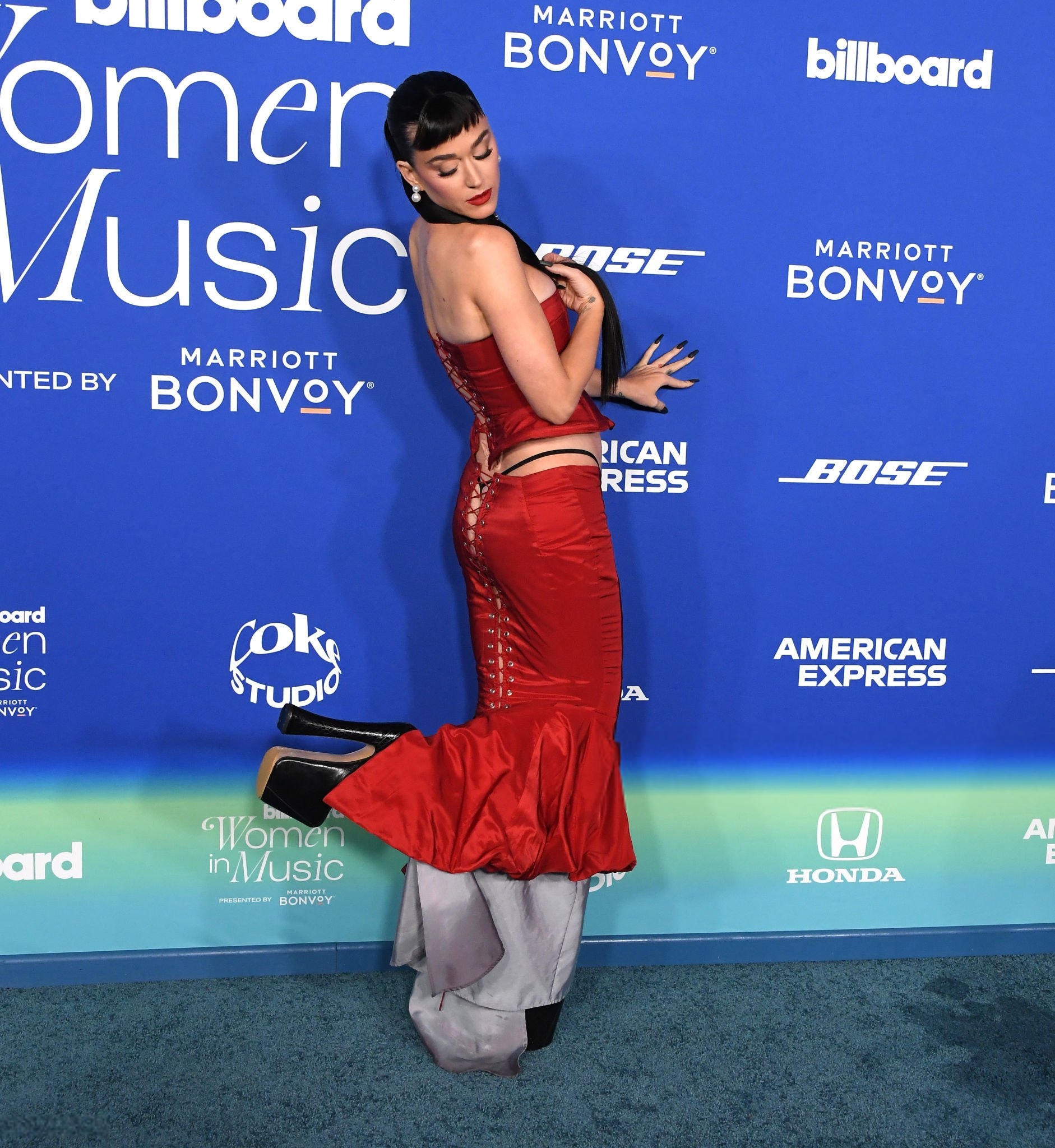 katy_perry_ass_thong__7_.jpg