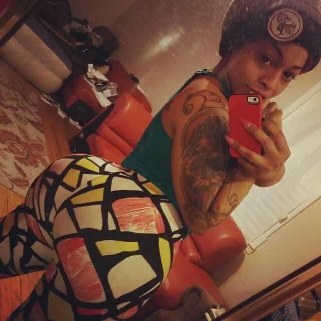 tumblr_n63z3ifZb61r2214uo1_1280.jpg