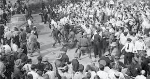 fascist-crowds.jpeg