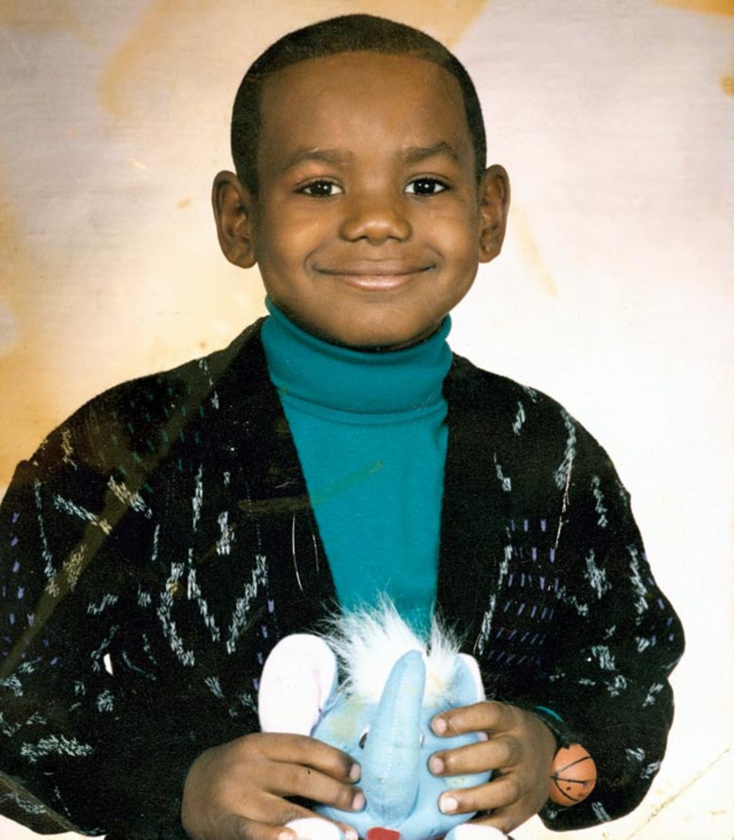 lebron-james-childhoodjpg.jpg