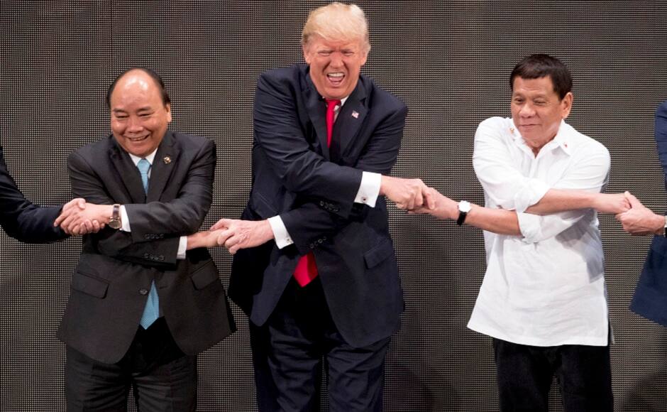 Donald-Trump-handshake-4_AP.jpg