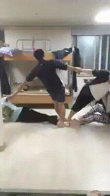 giphy.gif