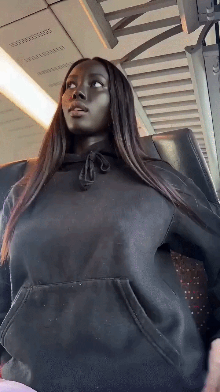 nKKEwHx.gif