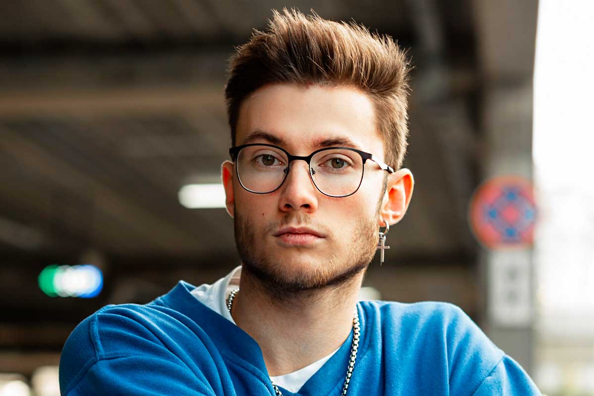 tp-best-earrings-men-2.jpg