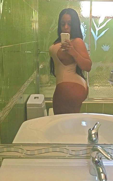 tumblr_npfwwzmtKA1u3b6w0o1_500.jpg