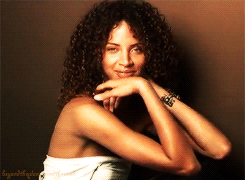 tumblr_motruqadgR1r37ly3o10_250.gif