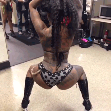 tumblr_mwwpikOHCK1rnc9mso2_400.gif