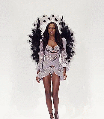 tumblr_nyt8us44kE1v0x95wo3_r1_400.gif