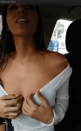 98db6689e97f3205f94d03d5d859bb77.gif