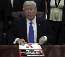 tenor.gif