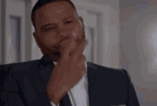 tenor.gif