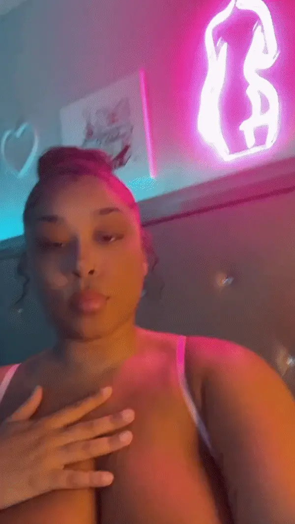 CFQU5M.gif