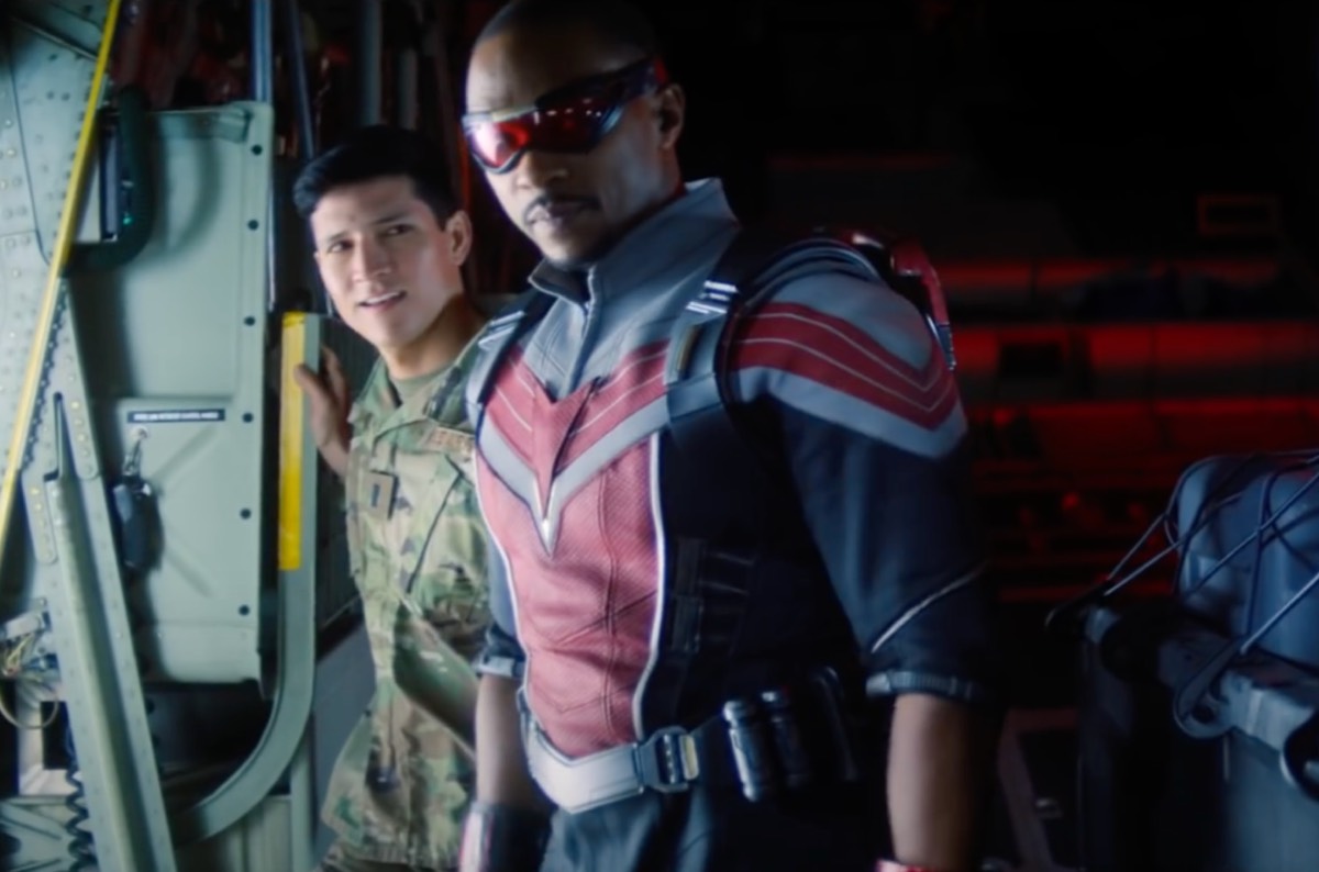 falcon1.jpg