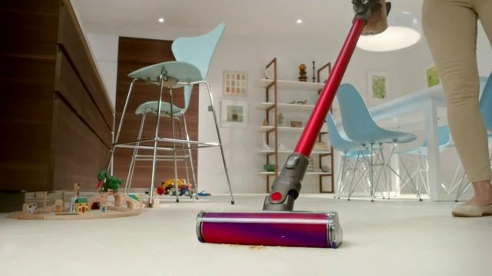 dyson-v6-numbered-days-large-4.jpg